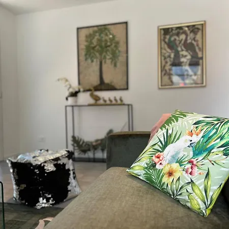 Labpark Terrace Melano